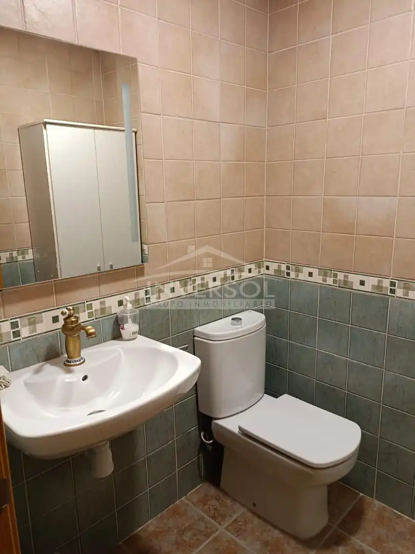 Badezimmer von Wohnung zur Miete in Alcolea mit Heizung, Möbliert und Gemeinschaftspool