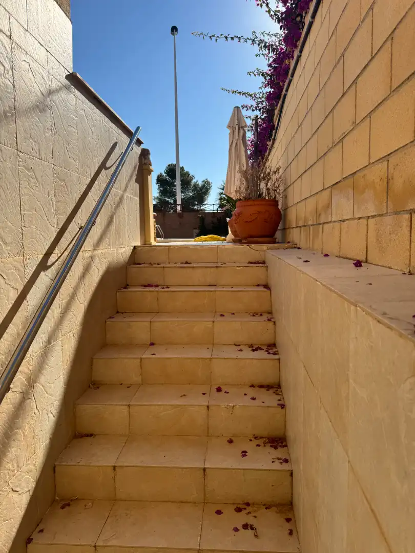 Terrassa de Casa o xalet en venda en Elche / Elx amb Aire condicionat, Calefacció i Jardí privat