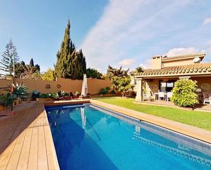 Piscina de Casa o xalet en venda en Torremolinos amb Aire condicionat, Calefacció i Jardí privat