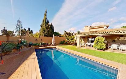 Piscina de Casa o xalet en venda en Torremolinos amb Aire condicionat, Calefacció i Jardí privat