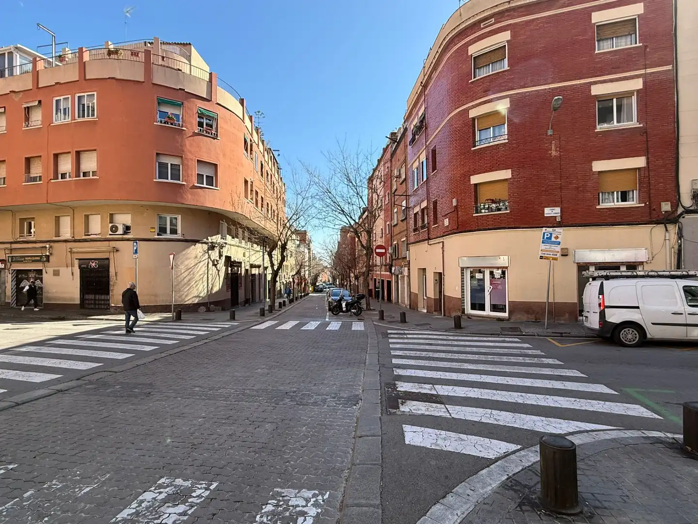 Außenansicht von Wohnung zum Verkauf in Barcelona