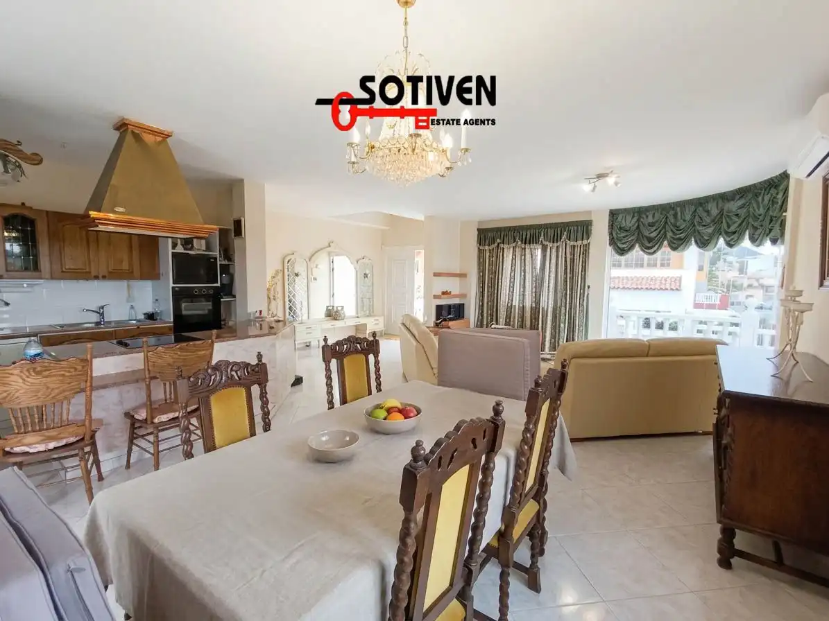Sala d'estar de Casa o xalet de lloguer en Adeje amb Terrassa