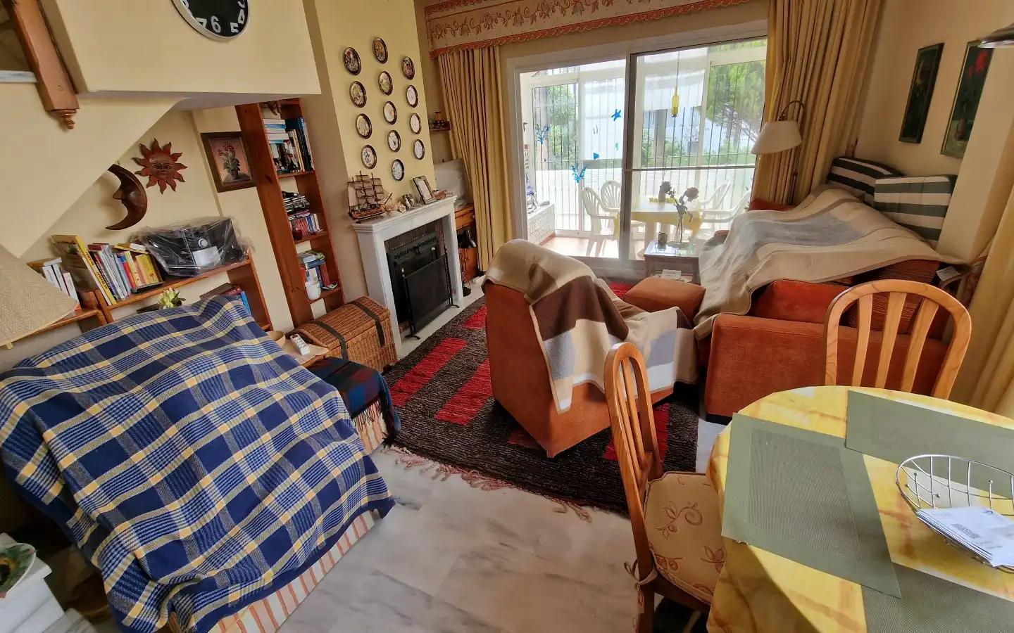 Sala d'estar de Apartament en venda en Mijas amb Aire condicionat, Terrassa i Moblat