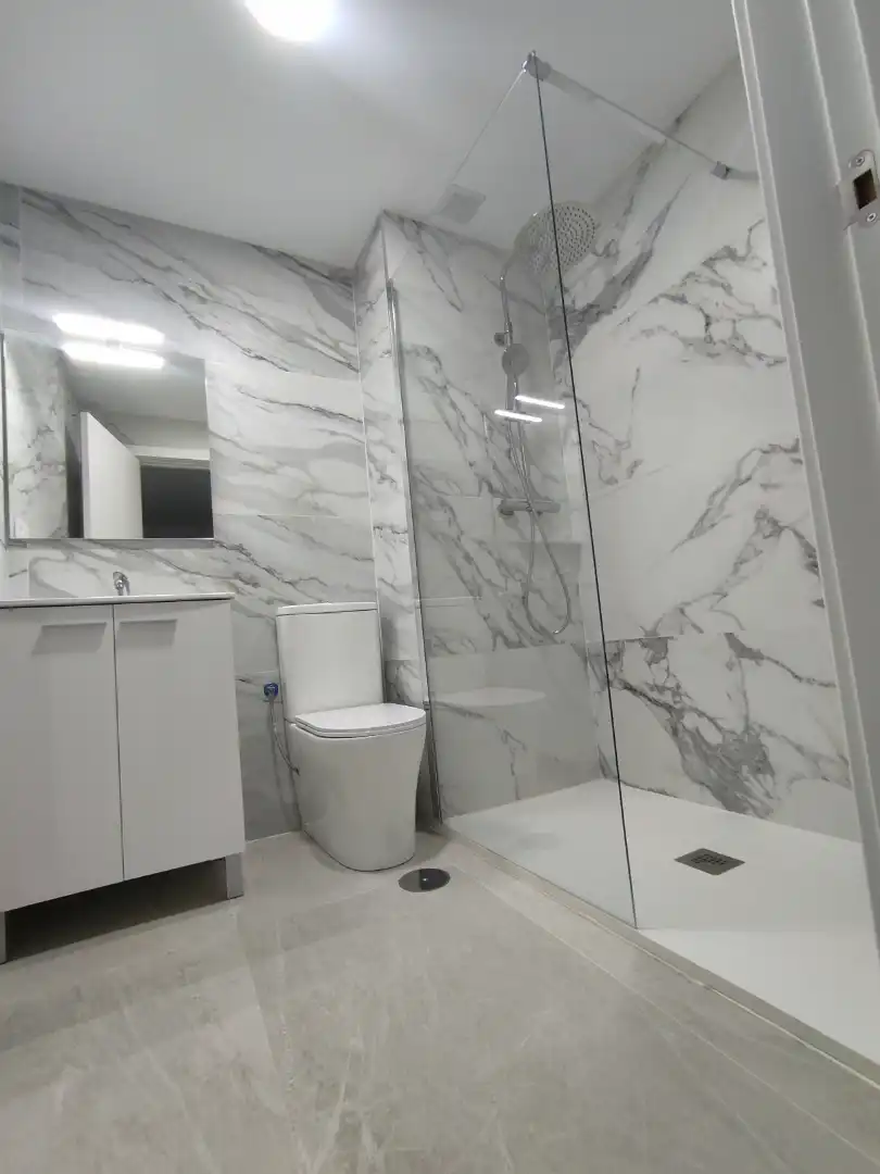 Baño de Piso en venta en Alcázar de San Juan con Aire acondicionado y Terraza