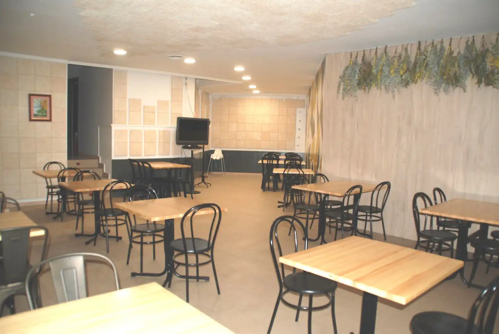 Local comercial en venda a Monzón, imagen 2