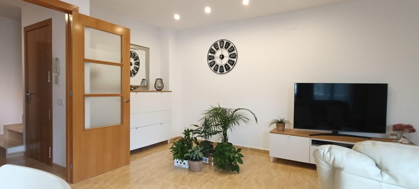 Sala de estar de Casa o chalet en venta en Santa Margarida I Els Monjos con Calefacción, Terraza y Balcón