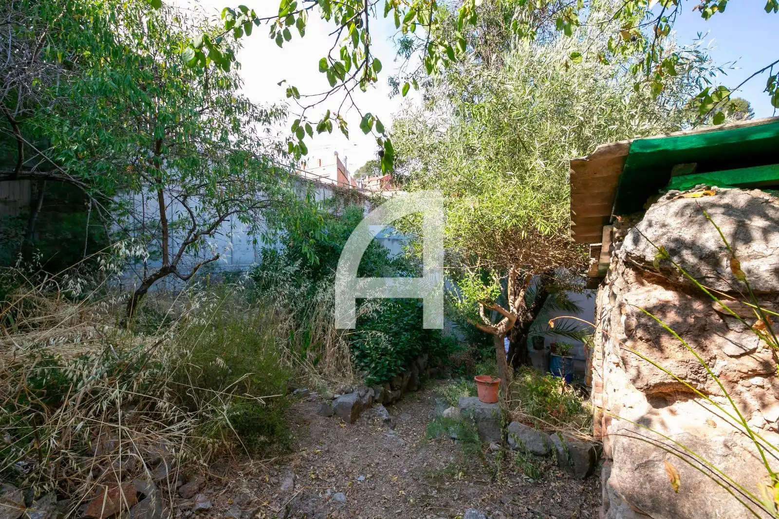 Jardín de Terreno en venta en Corbera de Llobregat