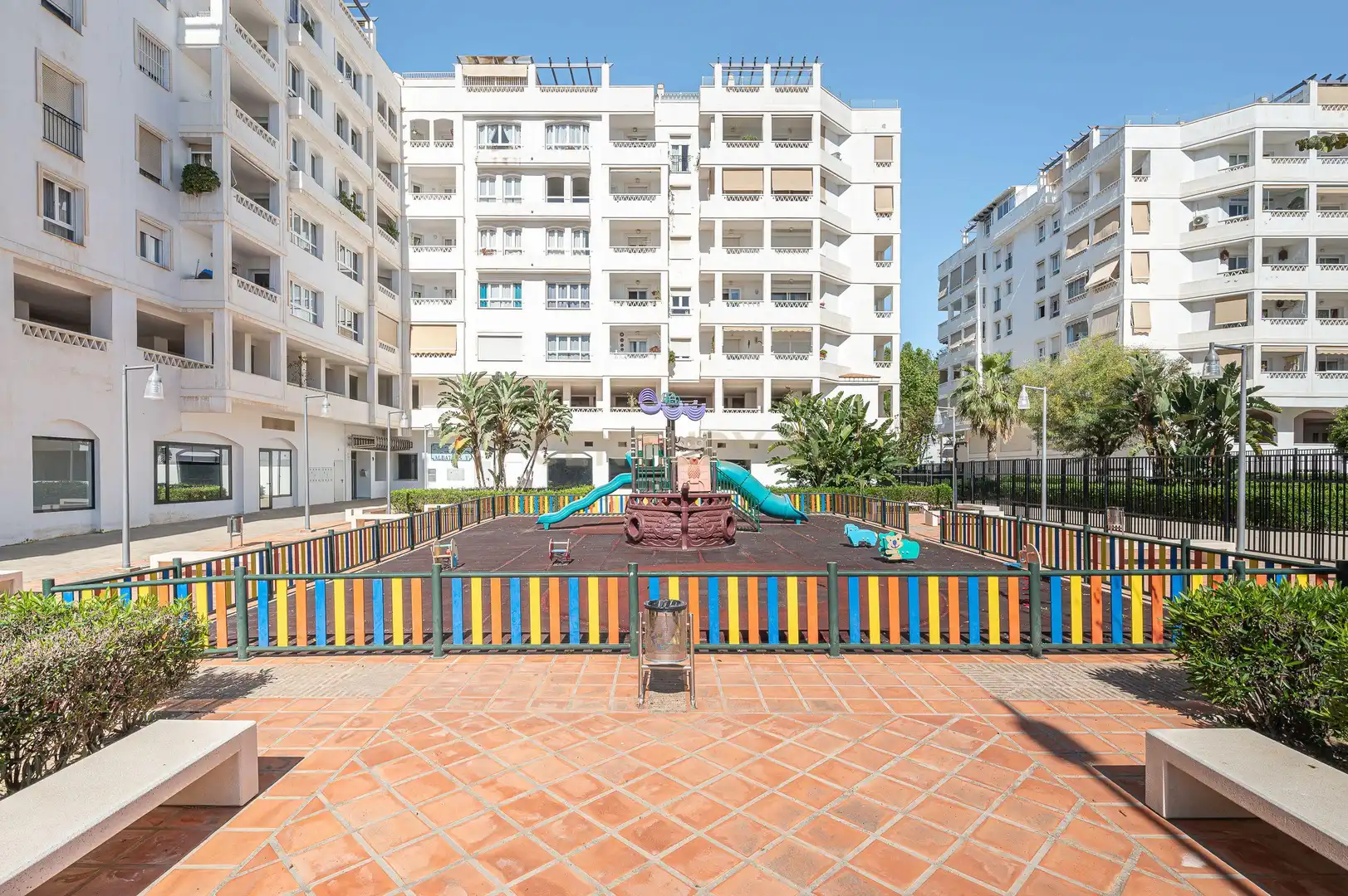 Vista exterior de Garatge en venda en Marbella