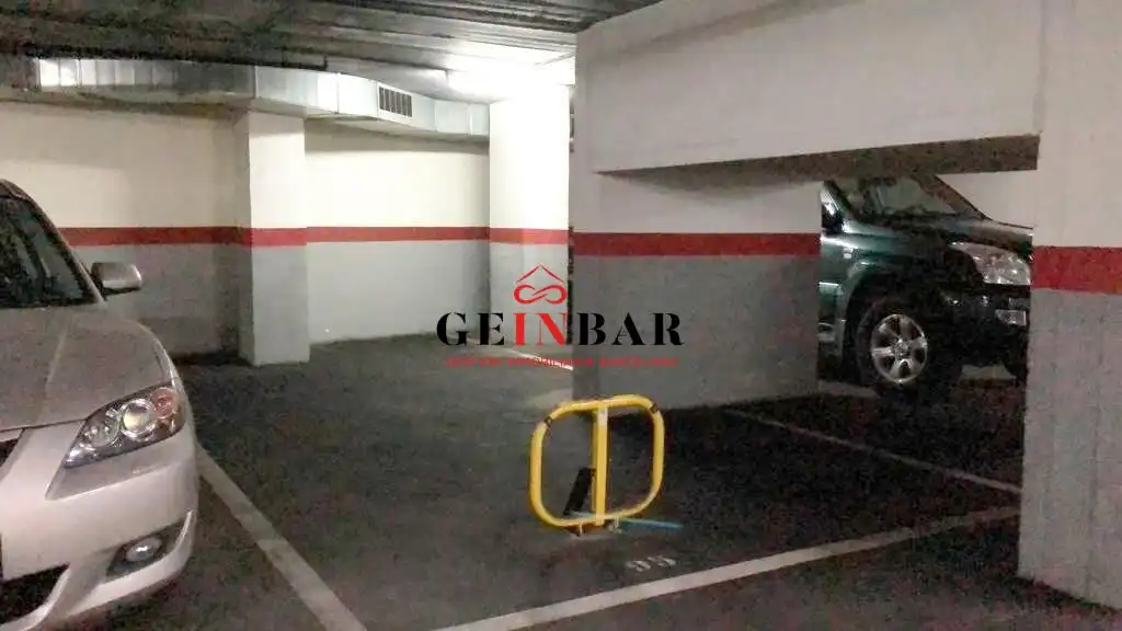 Parkplatz zum Verkauf in Calle VIA AUGUSTA 253