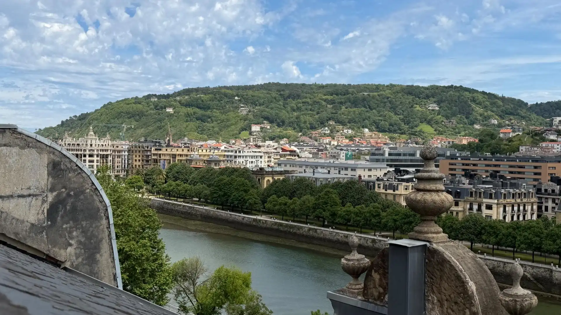 Exterior view of Duplexes for sale in Donostia - San Sebastián   with Heating, Terrace and Storage room