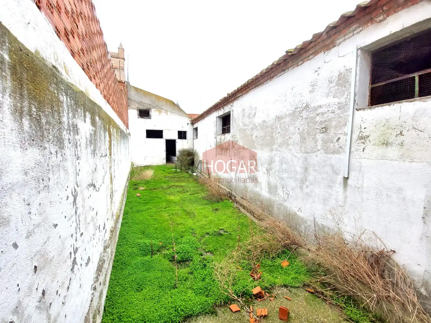 Industrial buildings for sale in Adanero