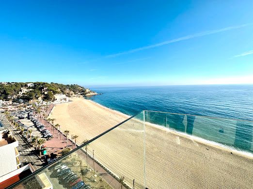 Vista exterior de Pis en venda en Lloret de Mar amb Aire condicionat, Parquet i Terrassa