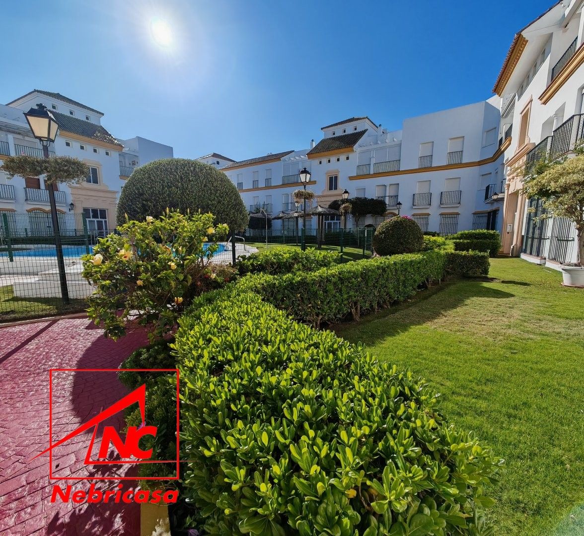 Garden of Attic for sale in Rota  with Swimming Pool and Furnished