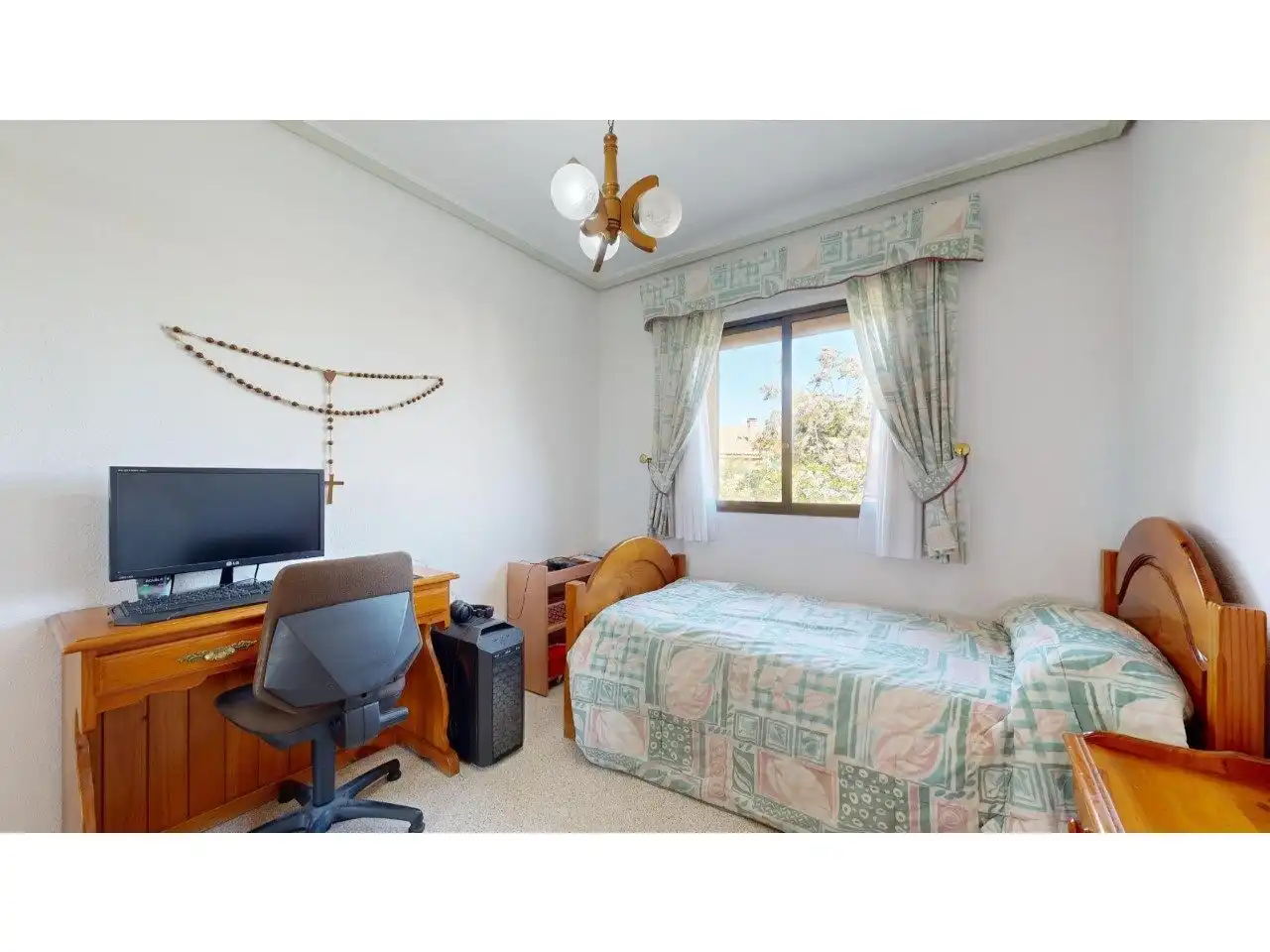 Habitación de Casa adosada en venta en Torrent con Aire acondicionado, Calefacción y Jardín privado