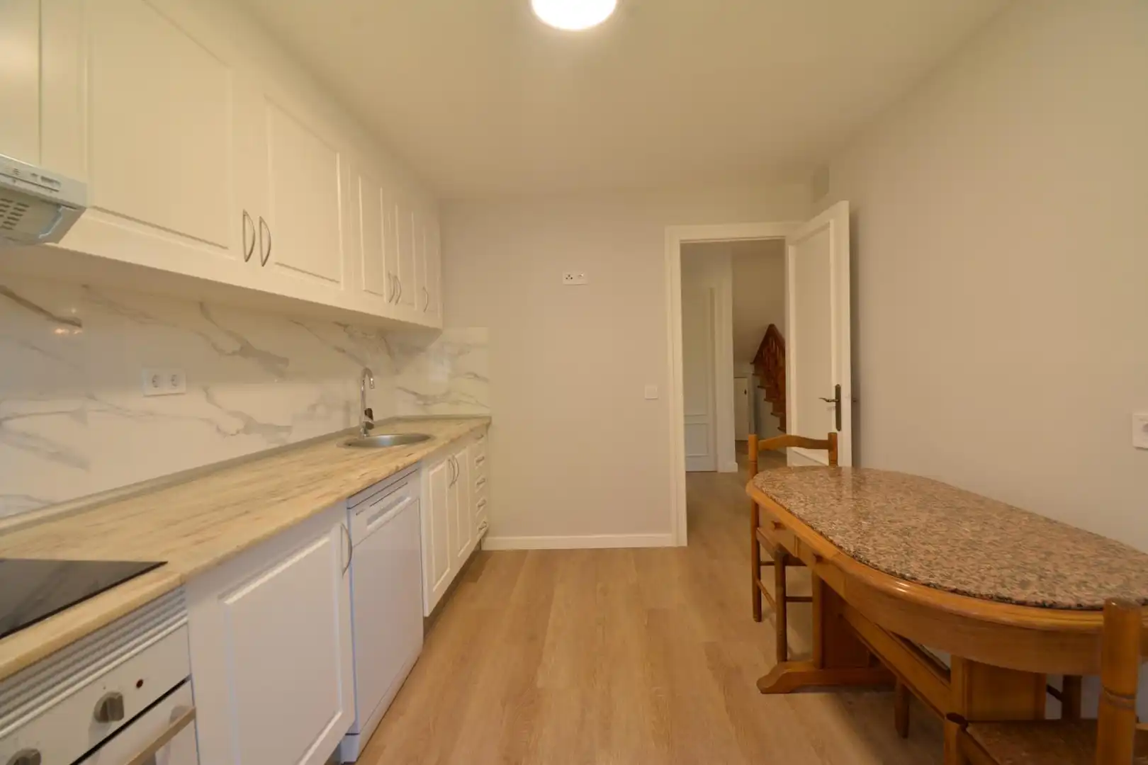 Küche von Haus oder Chalet zur Miete in Oviedo  mit Abstellraum