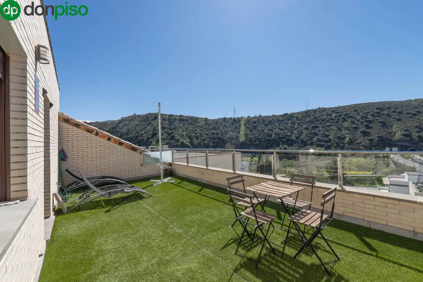 Terrasse von Einfamilien-Reihenhaus zum Verkauf in Granada mit Klimaanlage und Terrasse