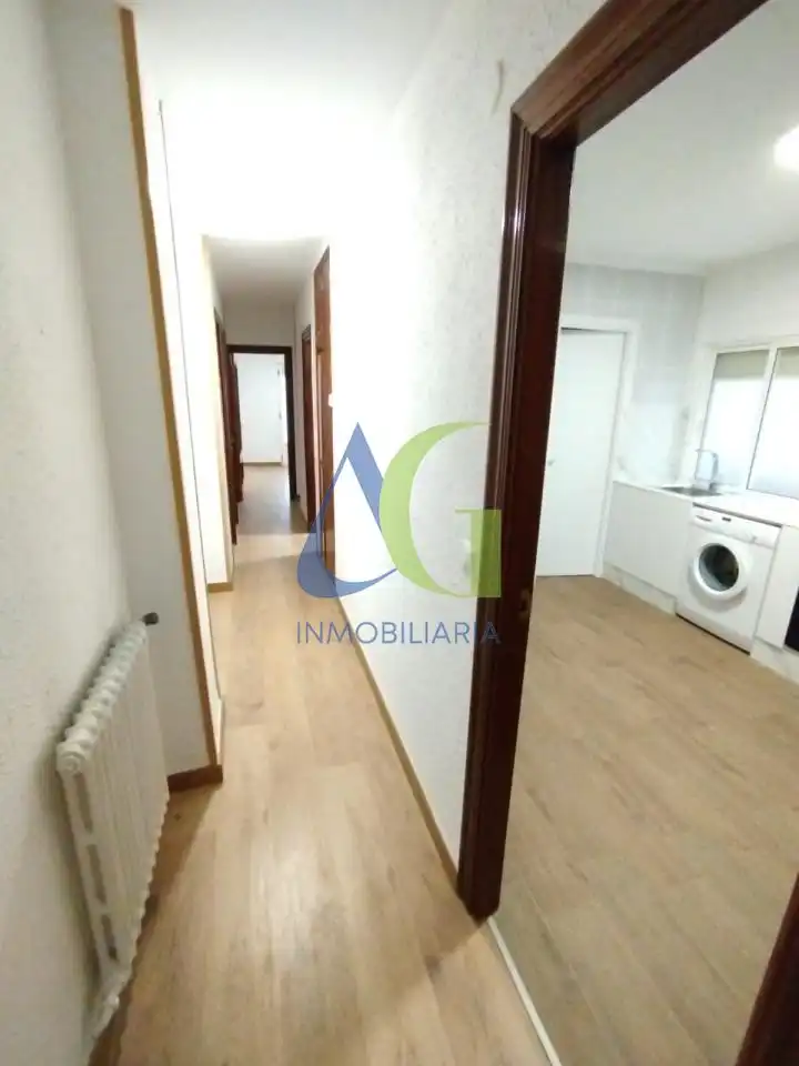 Piso en venta en León Capital  con Calefacción, Parquet y Terraza