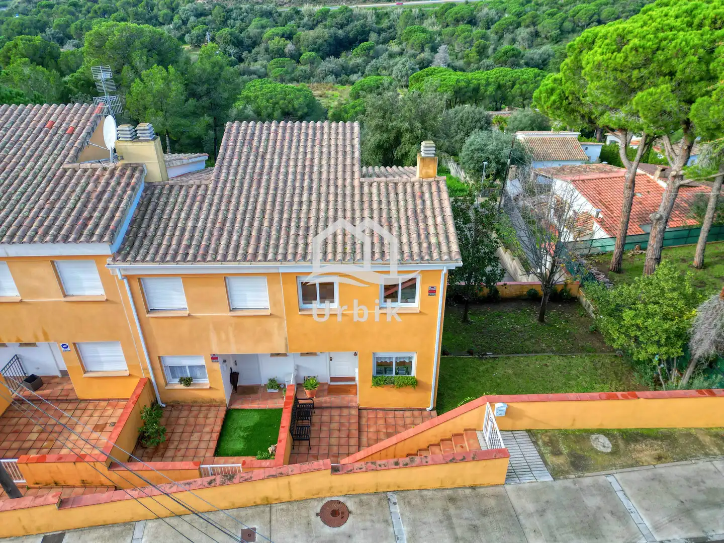 Vista exterior de Casa adosada en venta en Castell d'Aro, Platja d'Aro i s'Agaró con Aire acondicionado, Calefacción y Jardín privado