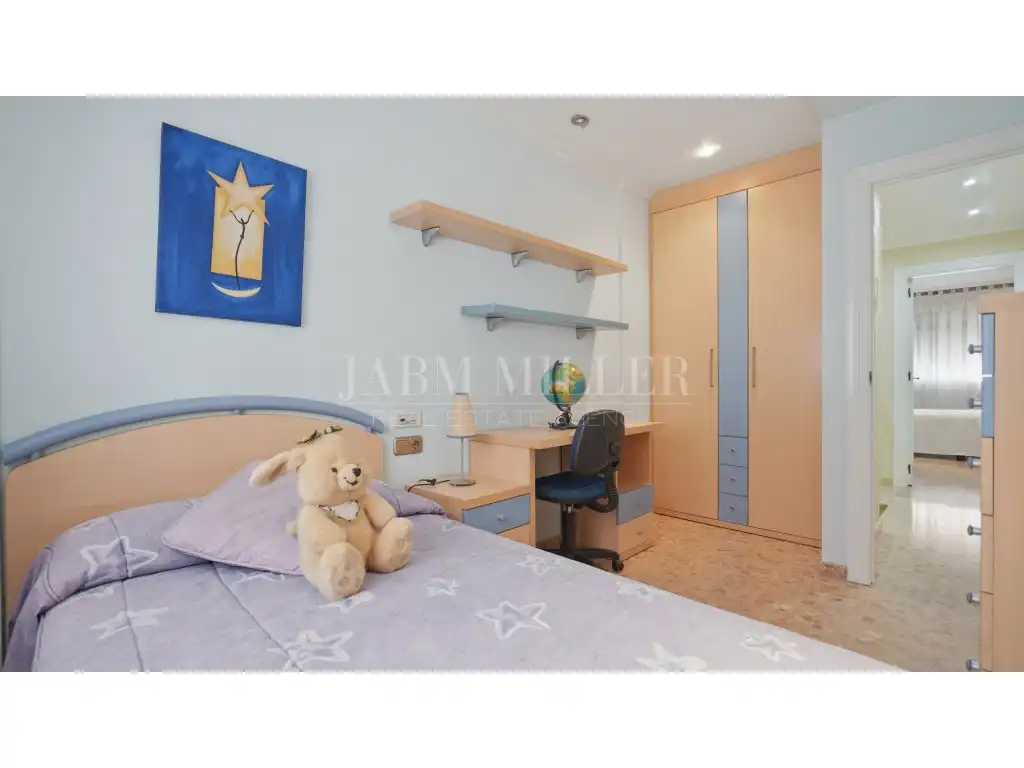 Habitación de Casa o chalet en venta en Elche / Elx con Aire acondicionado, Calefacción y Jardín privado