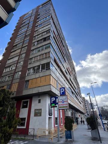 Piso en Venta en Paseo Isabel la Catolica, 10 en Centro