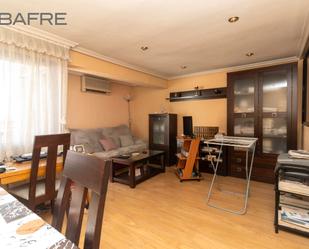 Living room of Flat for sale in  Madrid Capital  with Air Conditioner, Heating and Terrace