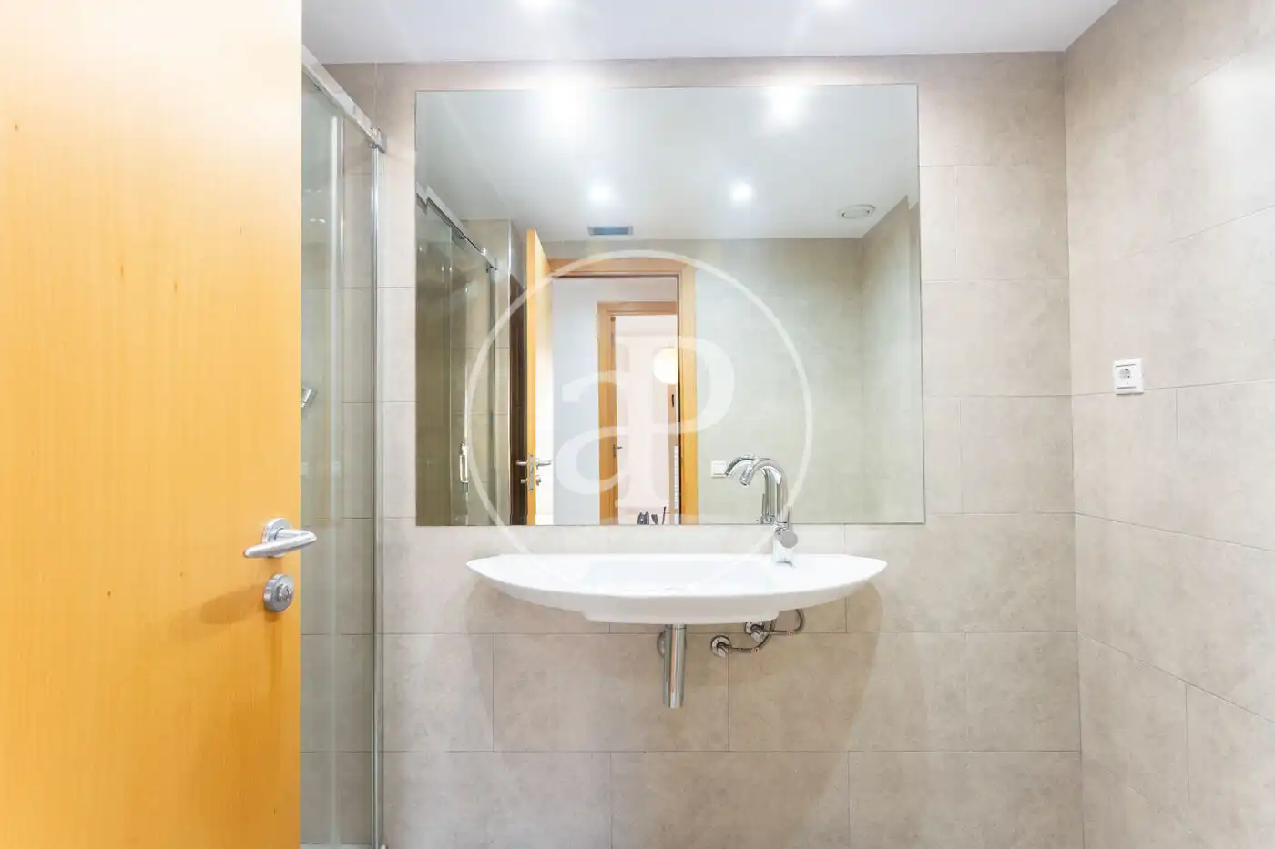Badezimmer von Wohnung zur Miete in Mataró mit Klimaanlage, Heizung und Terrasse