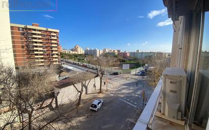 Exterior view of Flat to rent in  Palma de Mallorca  with Parquet flooring, Terrace and TV