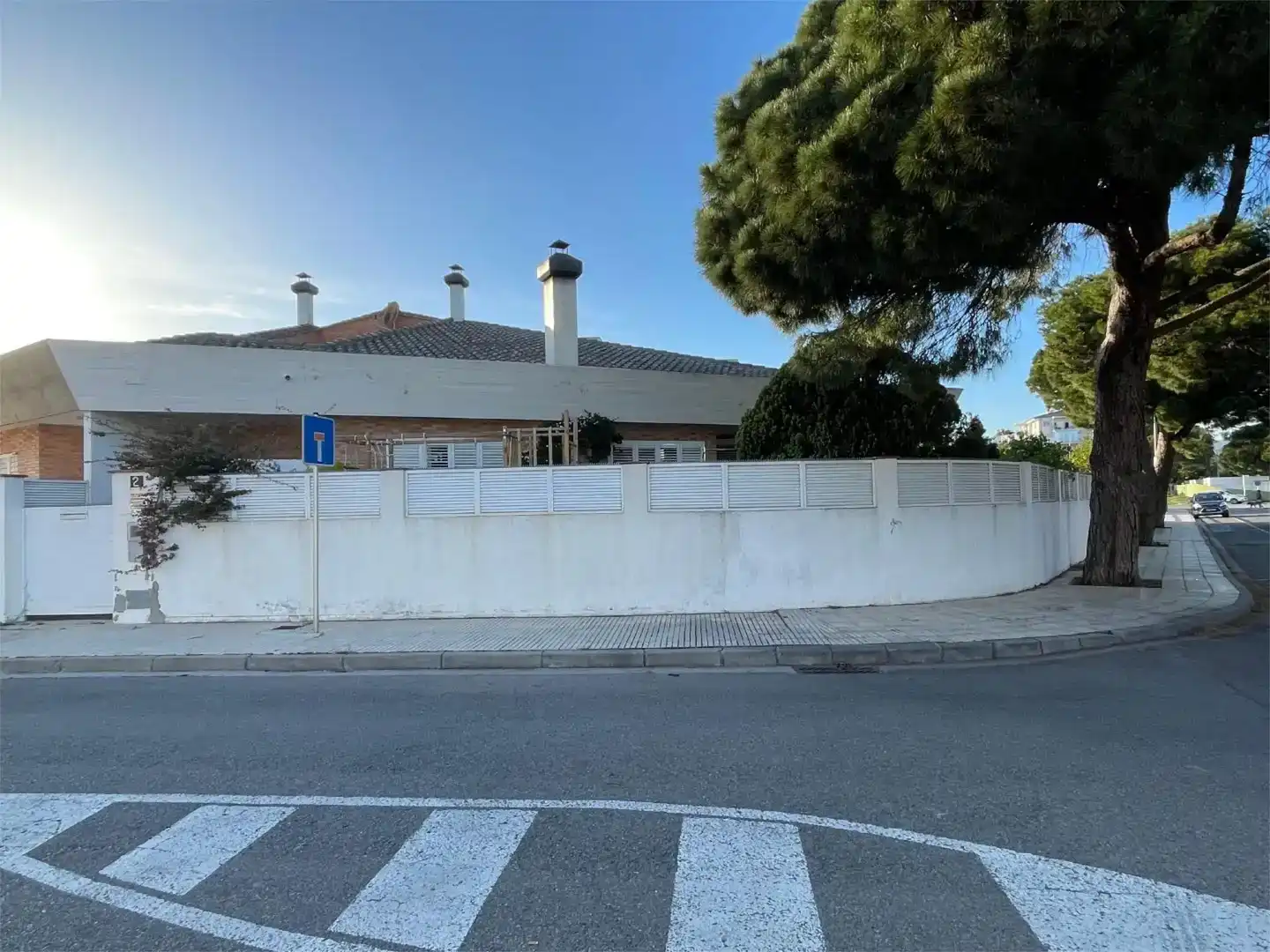 Vista exterior de Casa adosada en venda en Roses amb Aire condicionat, Piscina i Balcó