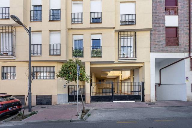 Piso en Alquiler en Avda. De los Ogíjares