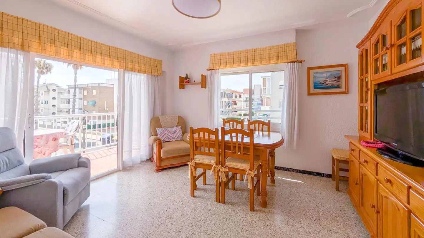 Comedor de Piso en venta en Santa Pola con Terraza, Trastero y Amueblado