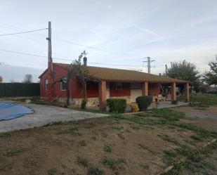 Vista exterior de Finca rústica en venda en Binéfar amb Aire condicionat, Terrassa i Traster