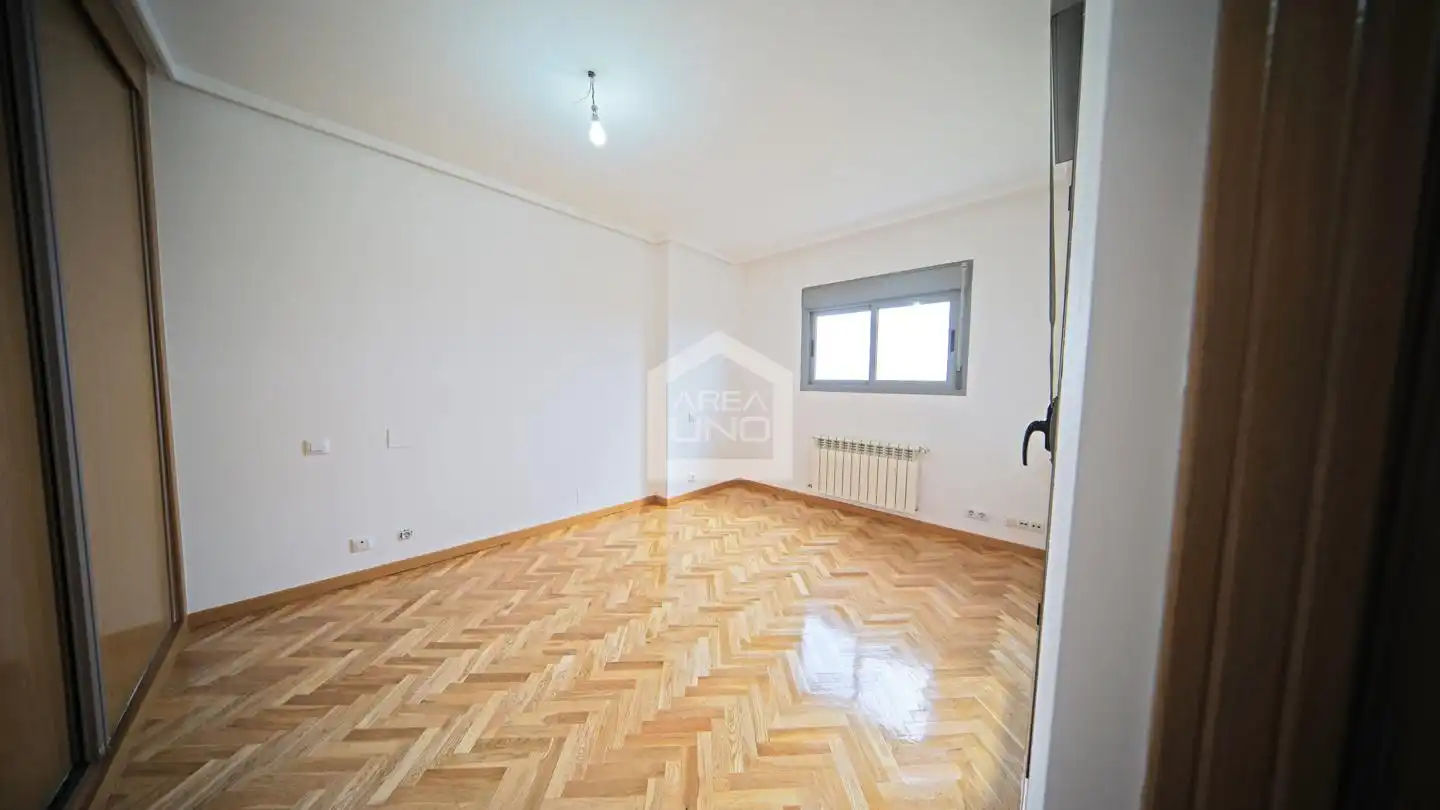 Schlafzimmer von Wohnung zur Miete in Alcorcón mit Klimaanlage, Heizung und Parkett