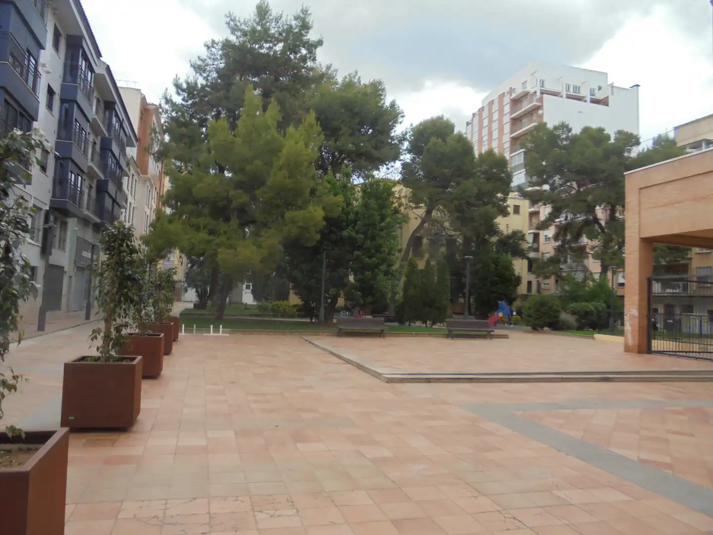 Vista exterior de Pis en venda en Castellón de la Plana / Castelló de la Plana amb Calefacció, Terrassa i Traster