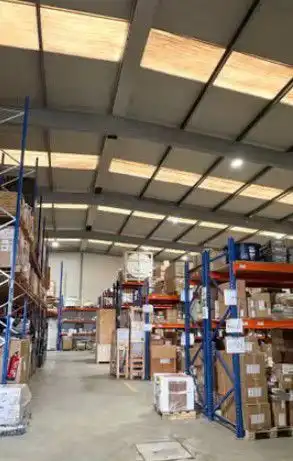 Nau industrial de lloguer a Valencina de la Concepción, imagen 2