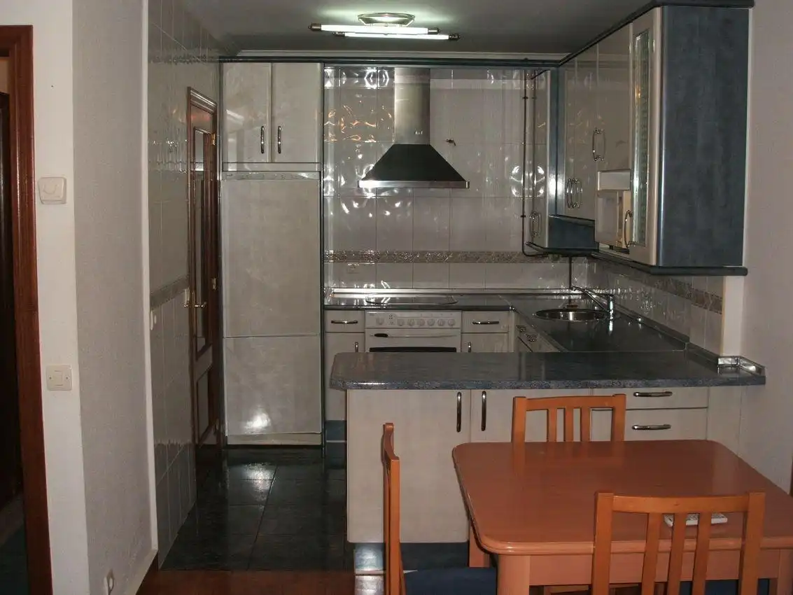 Cocina de Piso en venta en Medina de Pomar con Calefacción, Jardín privado y Terraza