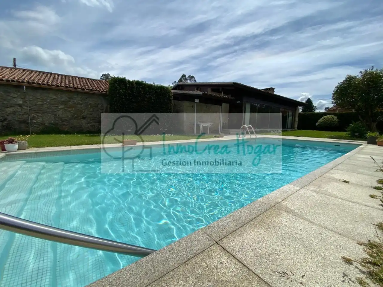Piscina de Finca rústica en venda en Tomiño amb Calefacció, Jardí privat i Terrassa