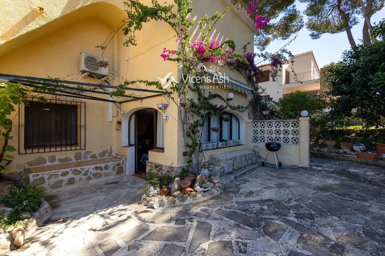 Exterior view of Houses for sale in Jávea / Xàbia  with Air Conditioner, Heating and Terrace