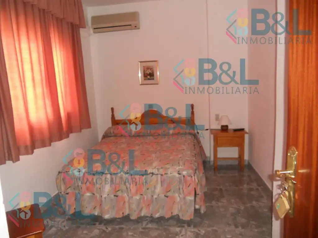 Dormitori de Local en venda en Rosal de la Frontera amb Aire condicionat
