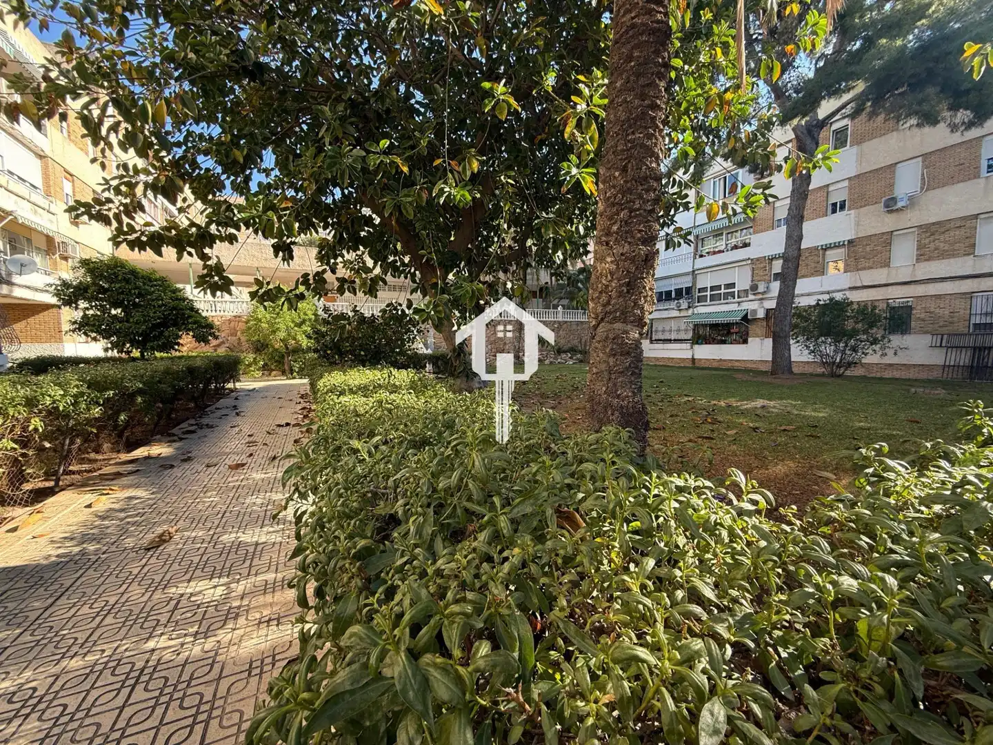 Pis amb jardí en venda a Calle Calle Pintor Antonio Amorós, imagen 31