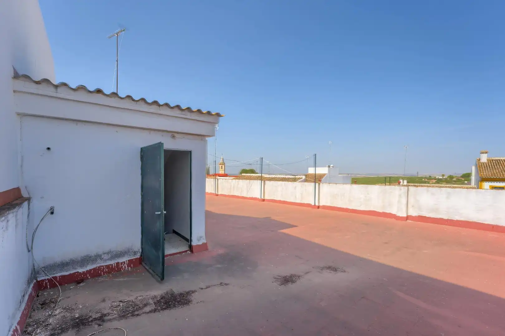 Terraza de Casa adosada en venta en Sanlúcar la Mayor con Aire acondicionado, Calefacción y Terraza