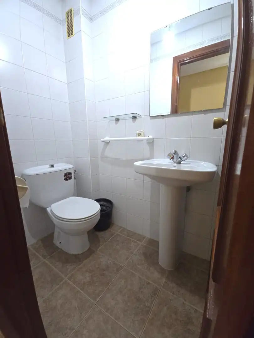 Badezimmer von Wohnung zur Miete in Casco Antiguo