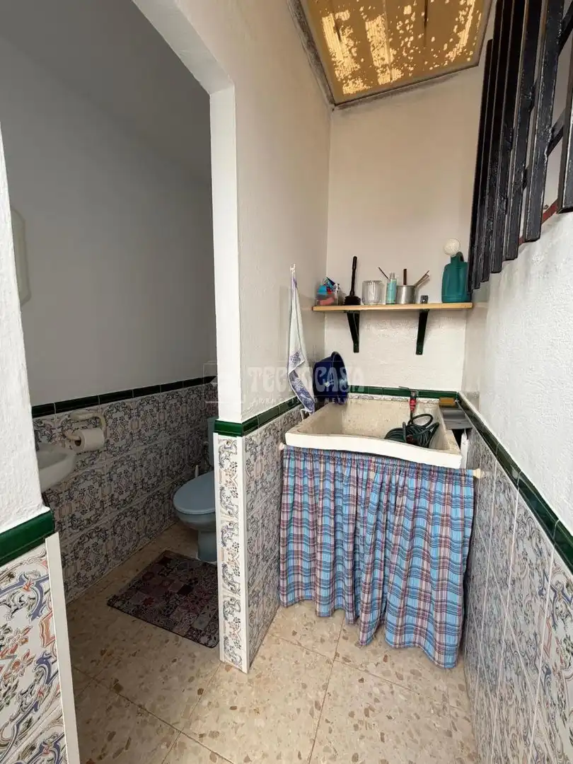 Baño de Piso en venta en Utrera con Aire acondicionado y Calefacción