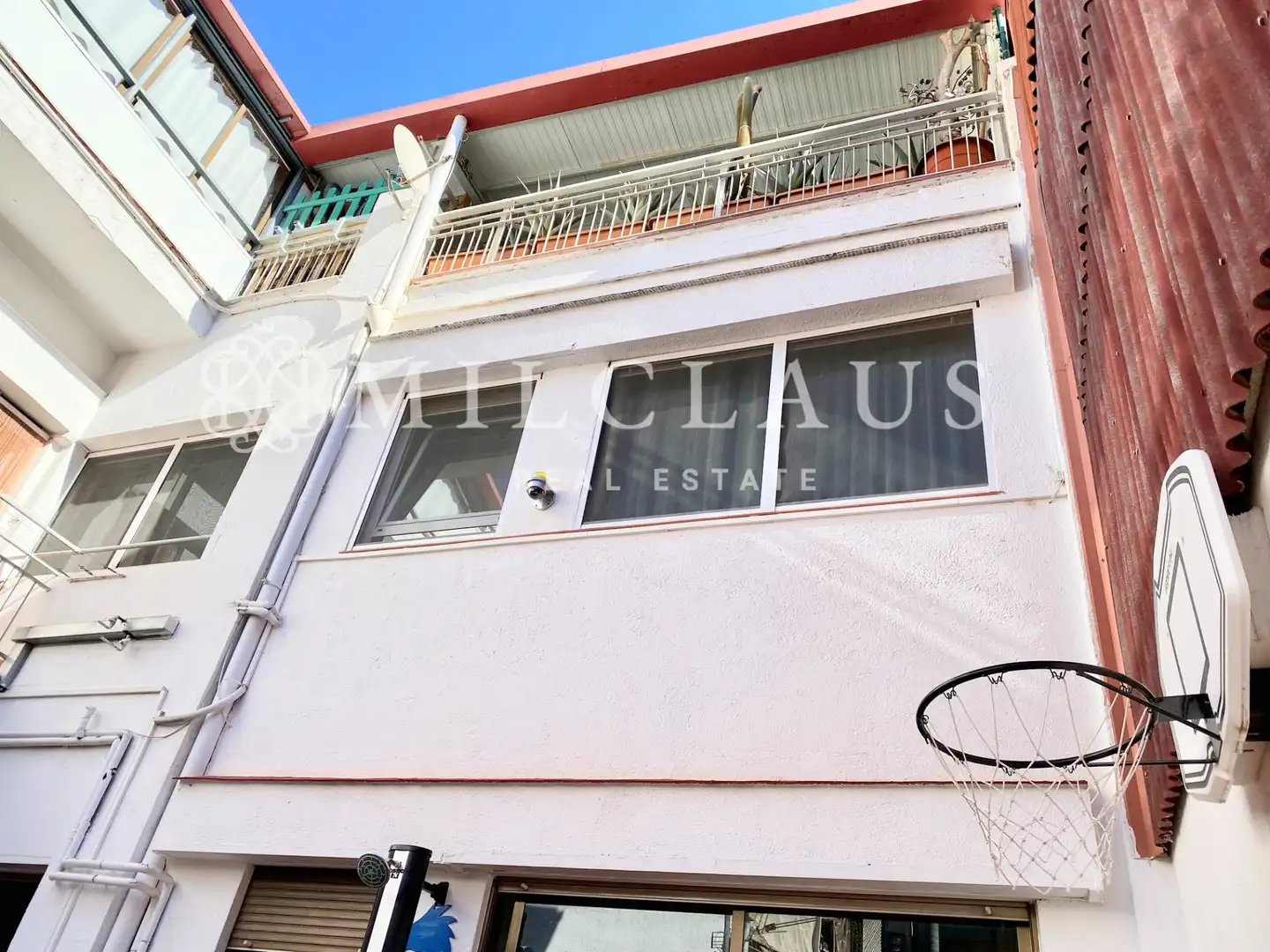 Vista exterior de Casa adosada en venda en Sabadell amb Aire condicionat, Calefacció i Terrassa