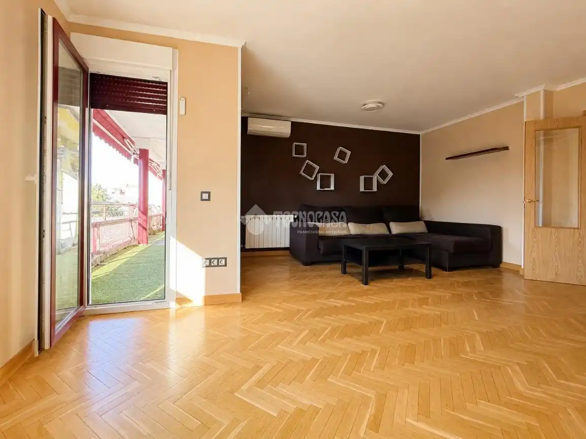 Flat for sale in Torres de la Alameda