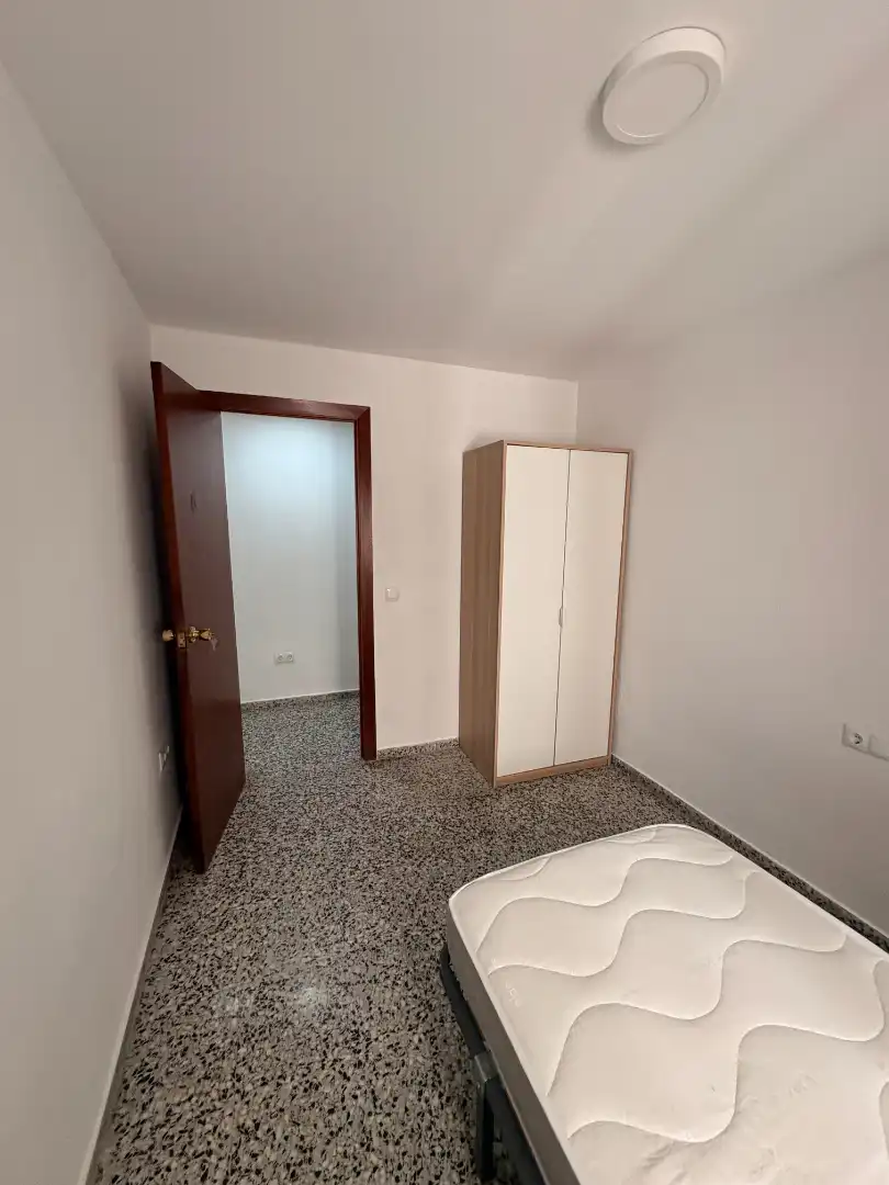 Bedroom of Flat for rent in Gandia  with Furnished, Oven and Washing machine