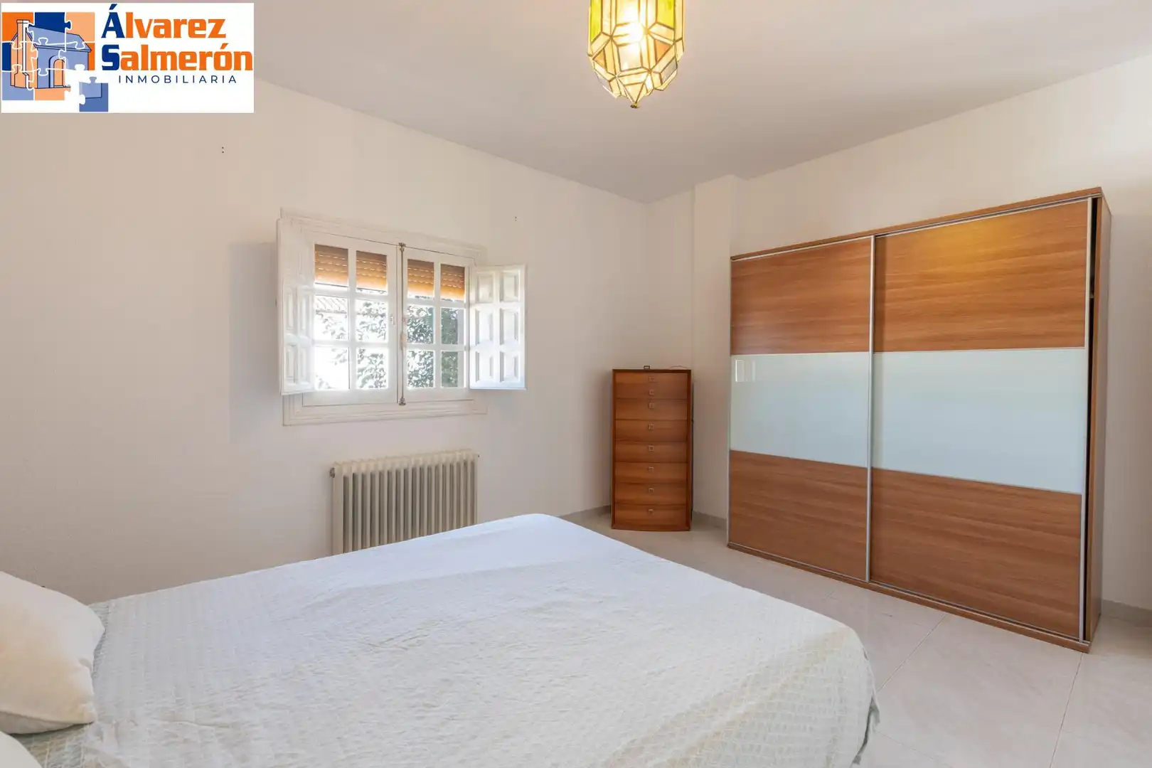 Habitación de Casa o chalet en venta en Altos de la Zubia