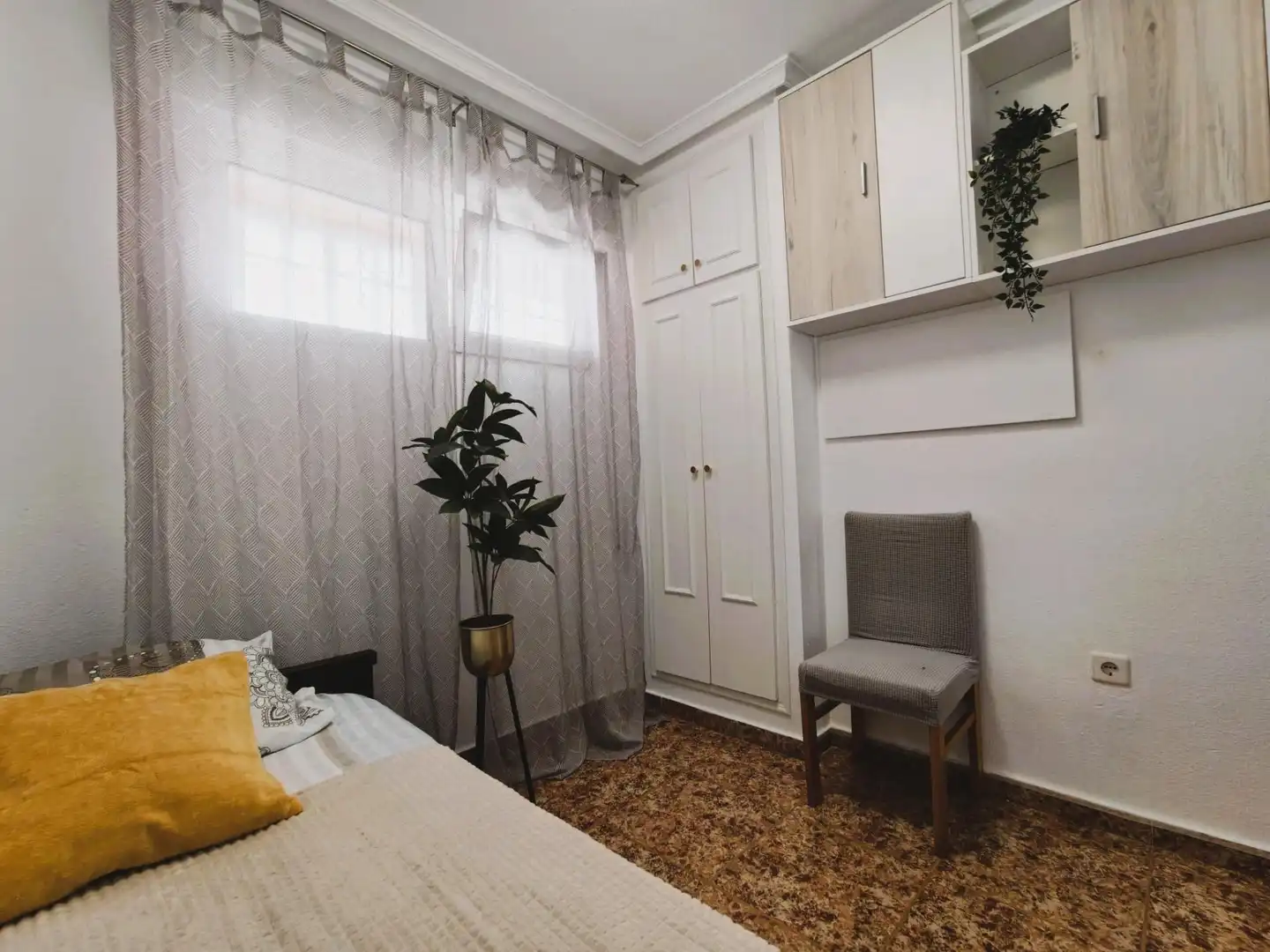 Bedroom of Apartments for sale in Cuenca  with Air Conditioner, Terrace and Furnished