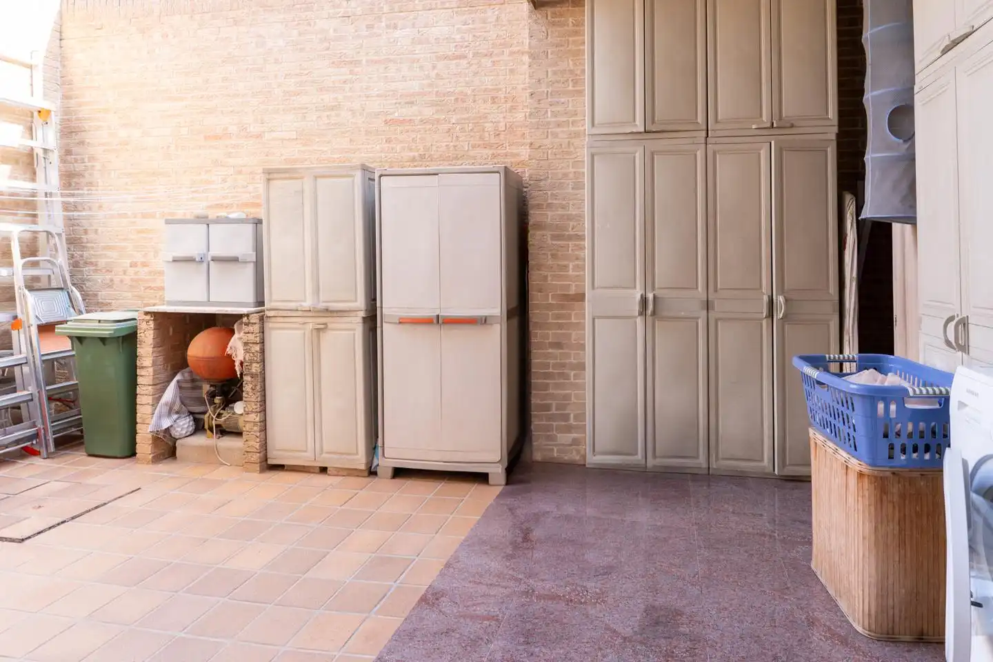 Vista exterior de Casa o xalet en venda en Elche / Elx amb Calefacció, Jardí privat i Parquet