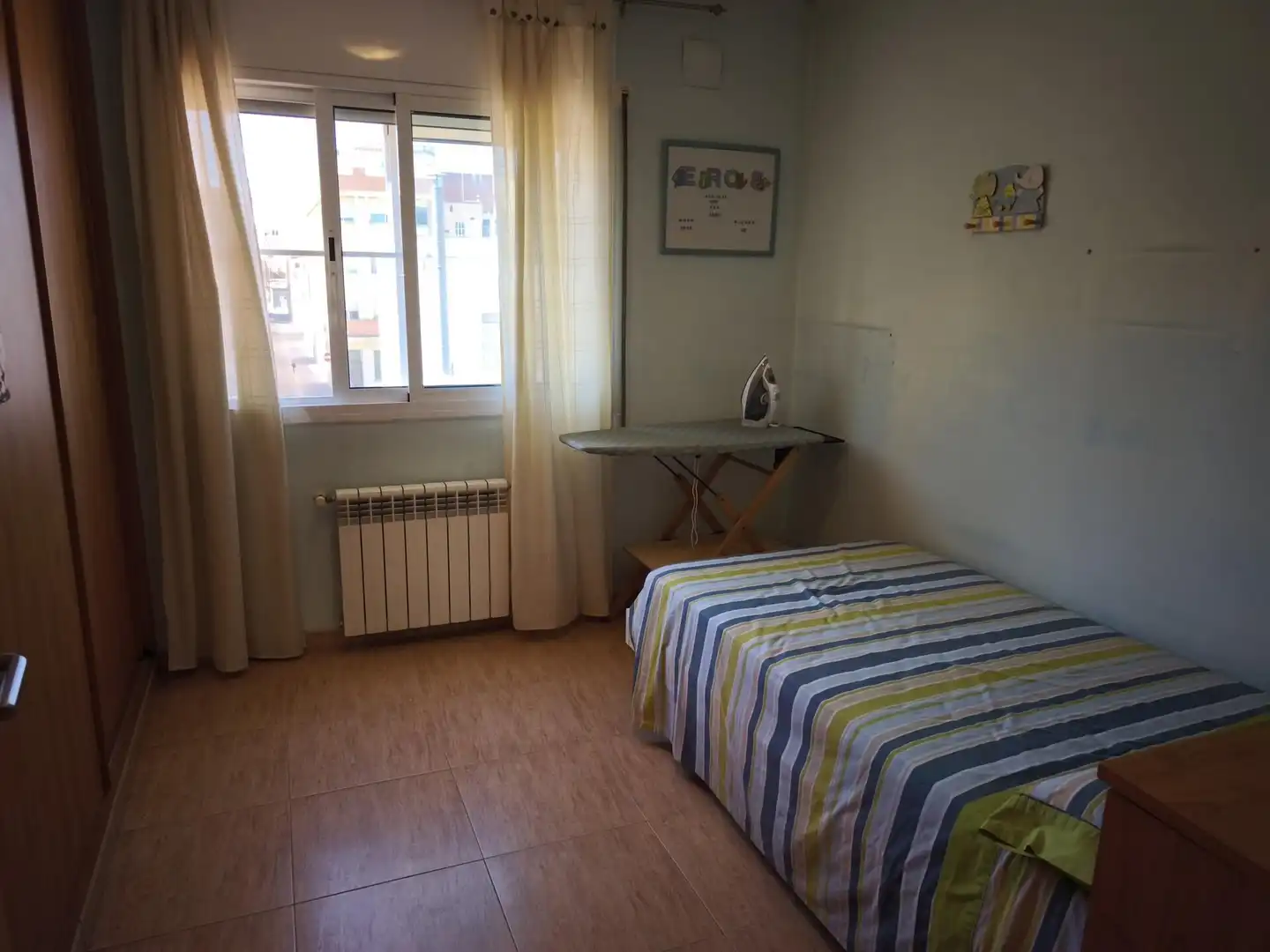 Dormitori de Casa o xalet en venda en Amposta amb Parquet, Terrassa i Moblat