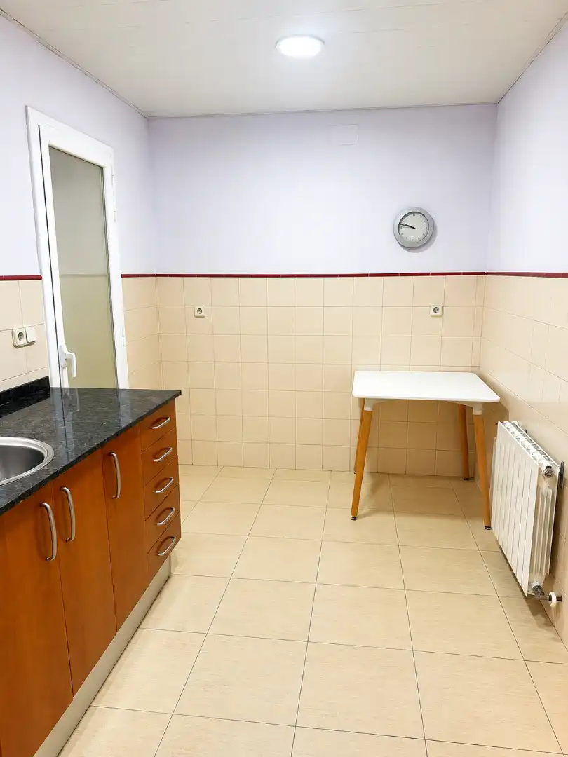 Cuina de Pis en venda en Granollers amb Calefacció, Terrassa i Balcó